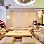 S79 Happy Hotel