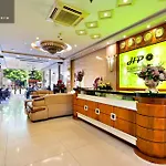 S79 Happy Hotel