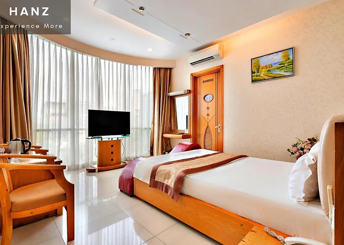 S79 Happy Hotel