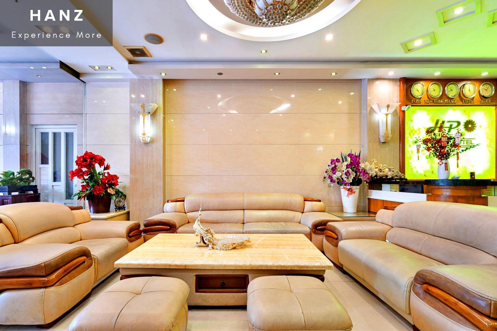 S79 Happy Hotel *